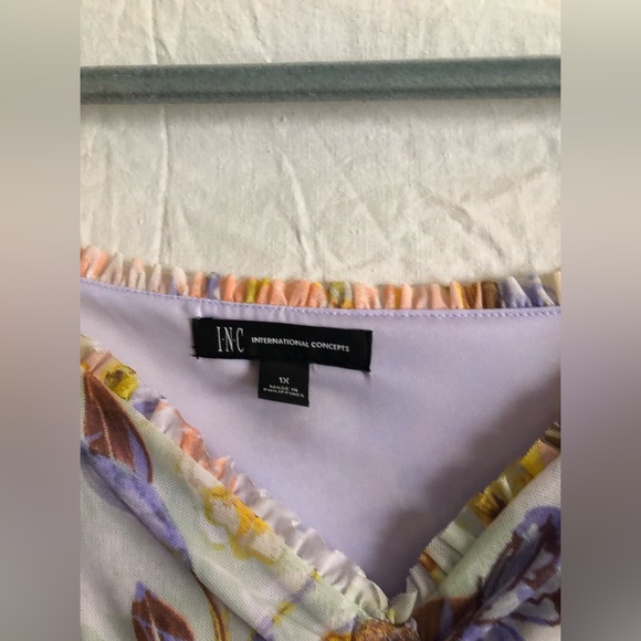 Floral blouse International basics brand new  tags on 1X - Picture 6 of 10